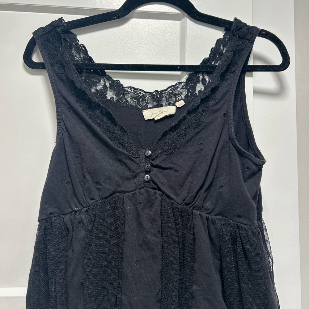 Black Lace Sleeveless Top